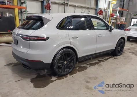 2022 Porsche Cayenne Platinum Edition z USA, uszkodzony, nr VIN WP1AA2AY1NDA05689